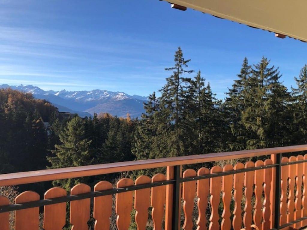 Between Slopes And Golf Facing The Alps Crans-Montana Bagian luar foto