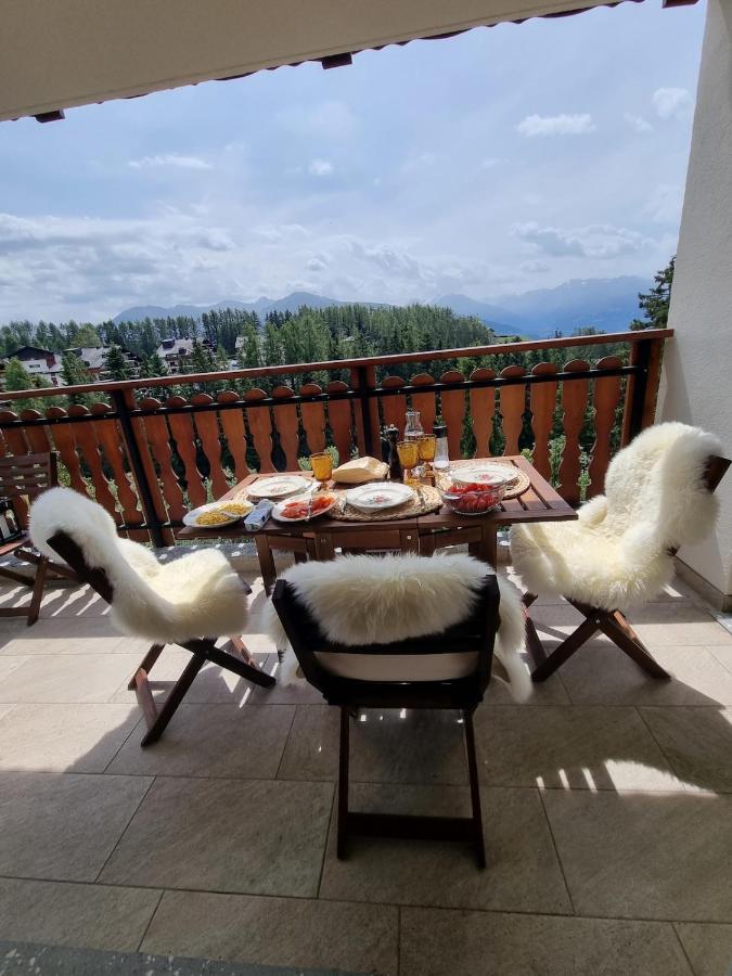 Between Slopes And Golf Facing The Alps Crans-Montana Bagian luar foto